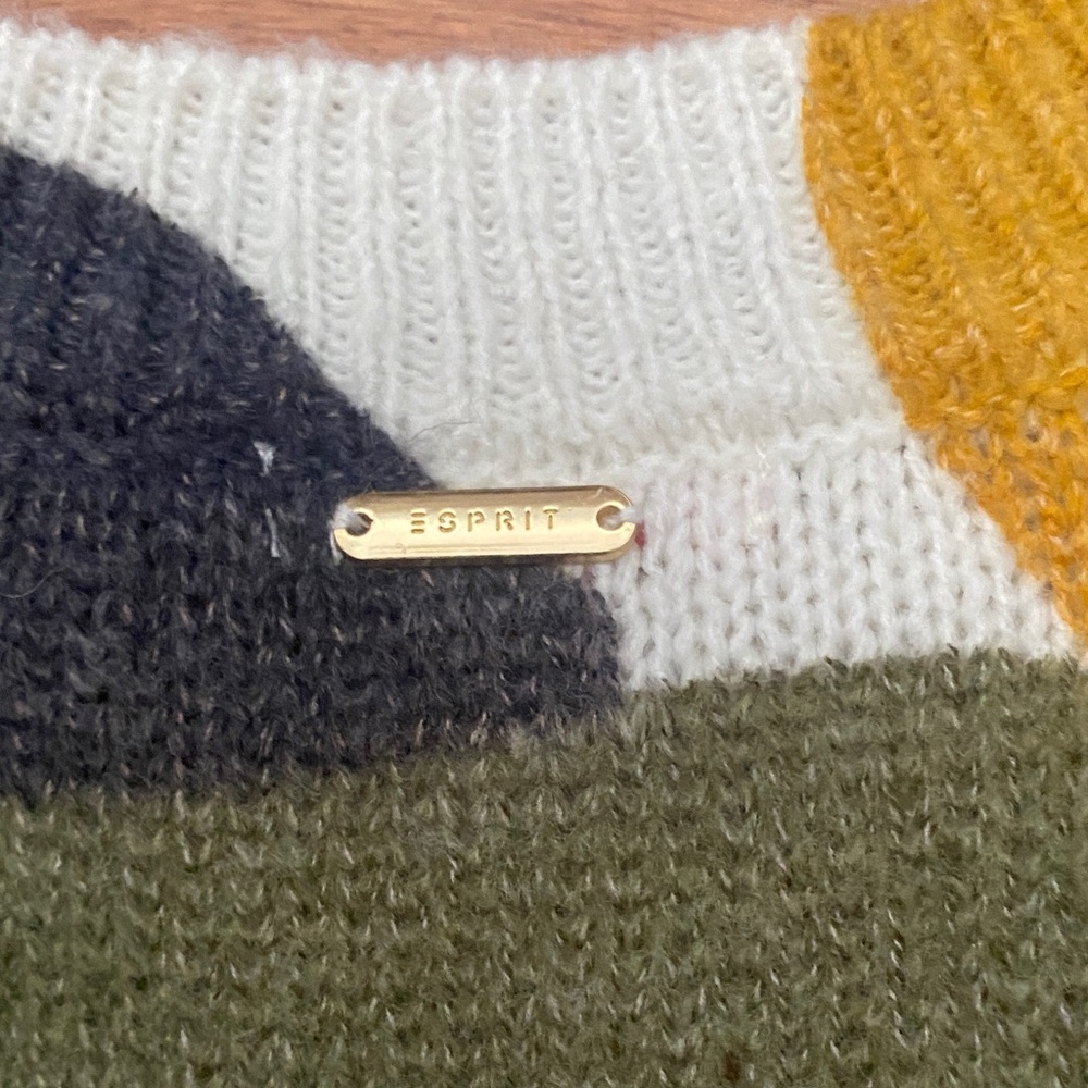 Esprit Crew Neck Sweater with Colorful Abstract Pattern - Picture 4 of 6